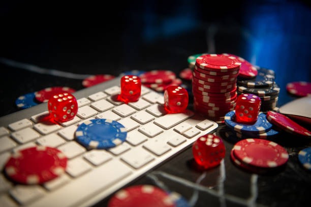 slot mainaku mobile app interface showing football markets and live-dealer tables